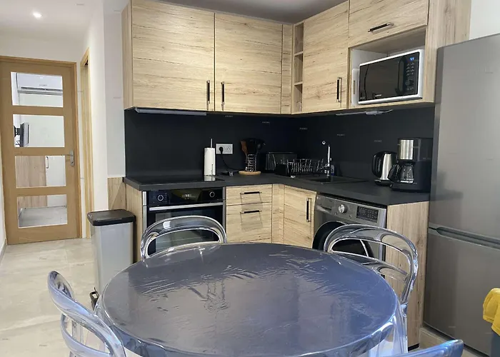 T2 Renove Avec Climatisation Et Internet, Proche Centre Et Etang De Thau - Fr-1-553-193 Lejlighed *